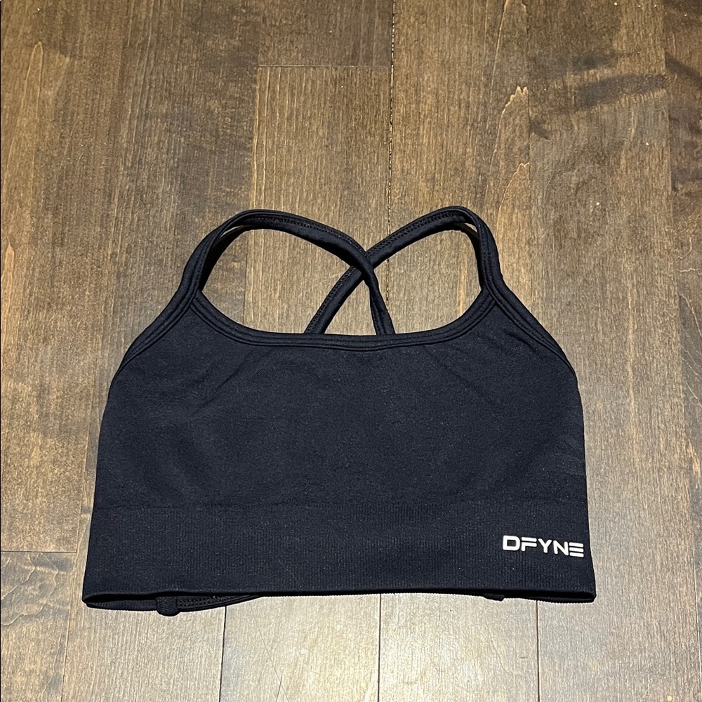 DFYNE dynamic sports bra